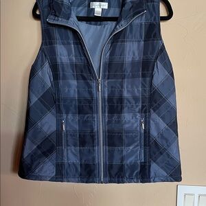 Christopher&Banks Elegant checkered Navy Women's Quilted Vest.Sz L PTP 21”.